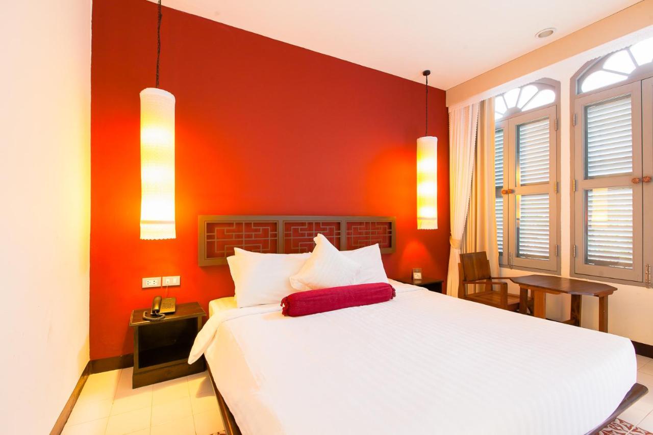 The Memory At On On Hotel Phuket Exterior photo