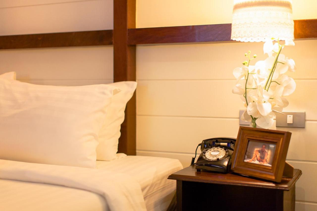 The Memory At On On Hotel Phuket Exterior photo