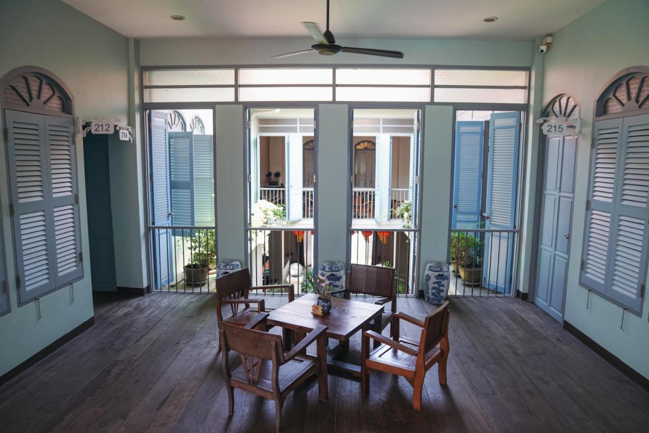 The Memory At On On Hotel Phuket Exterior photo