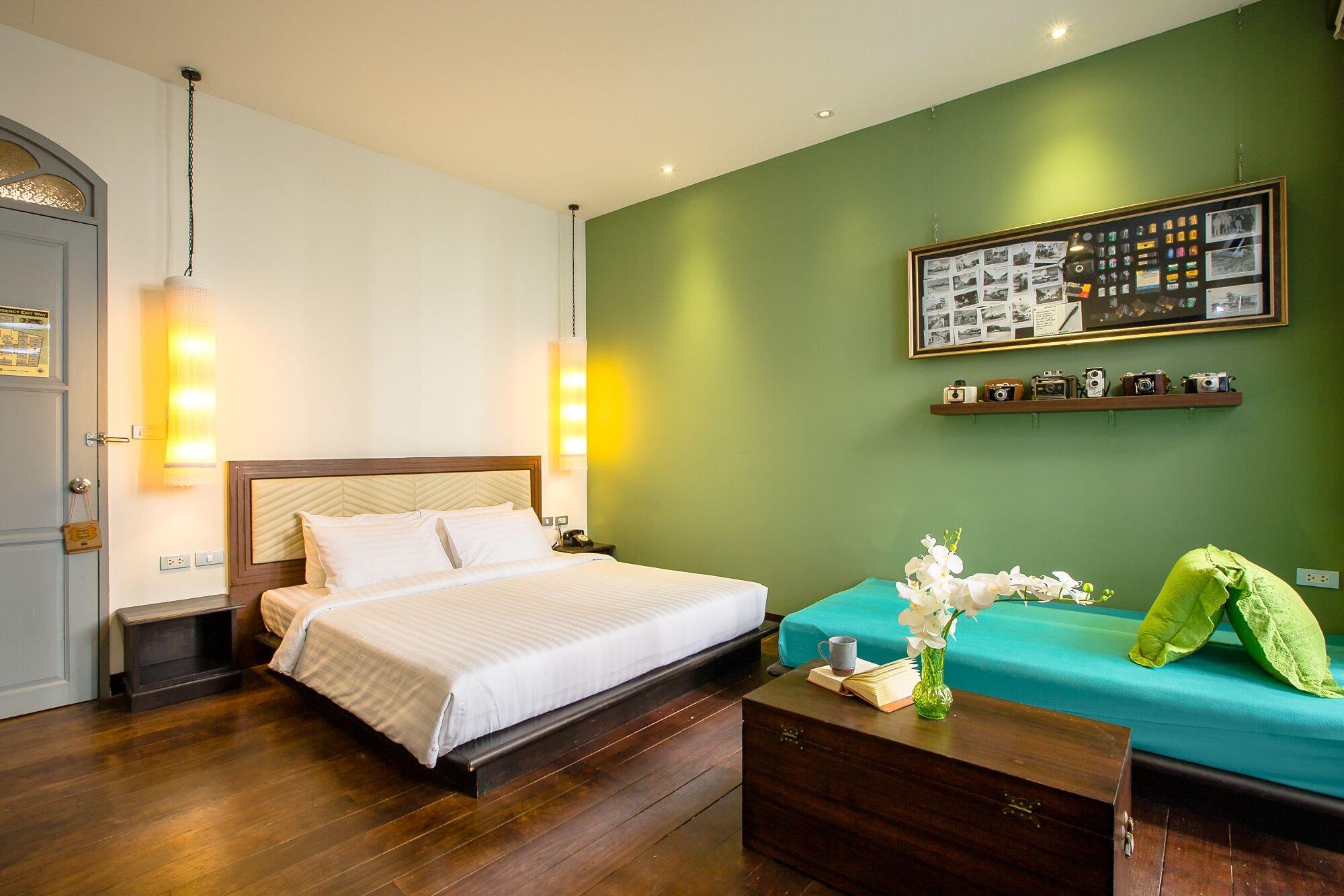 The Memory At On On Hotel Phuket Exterior photo