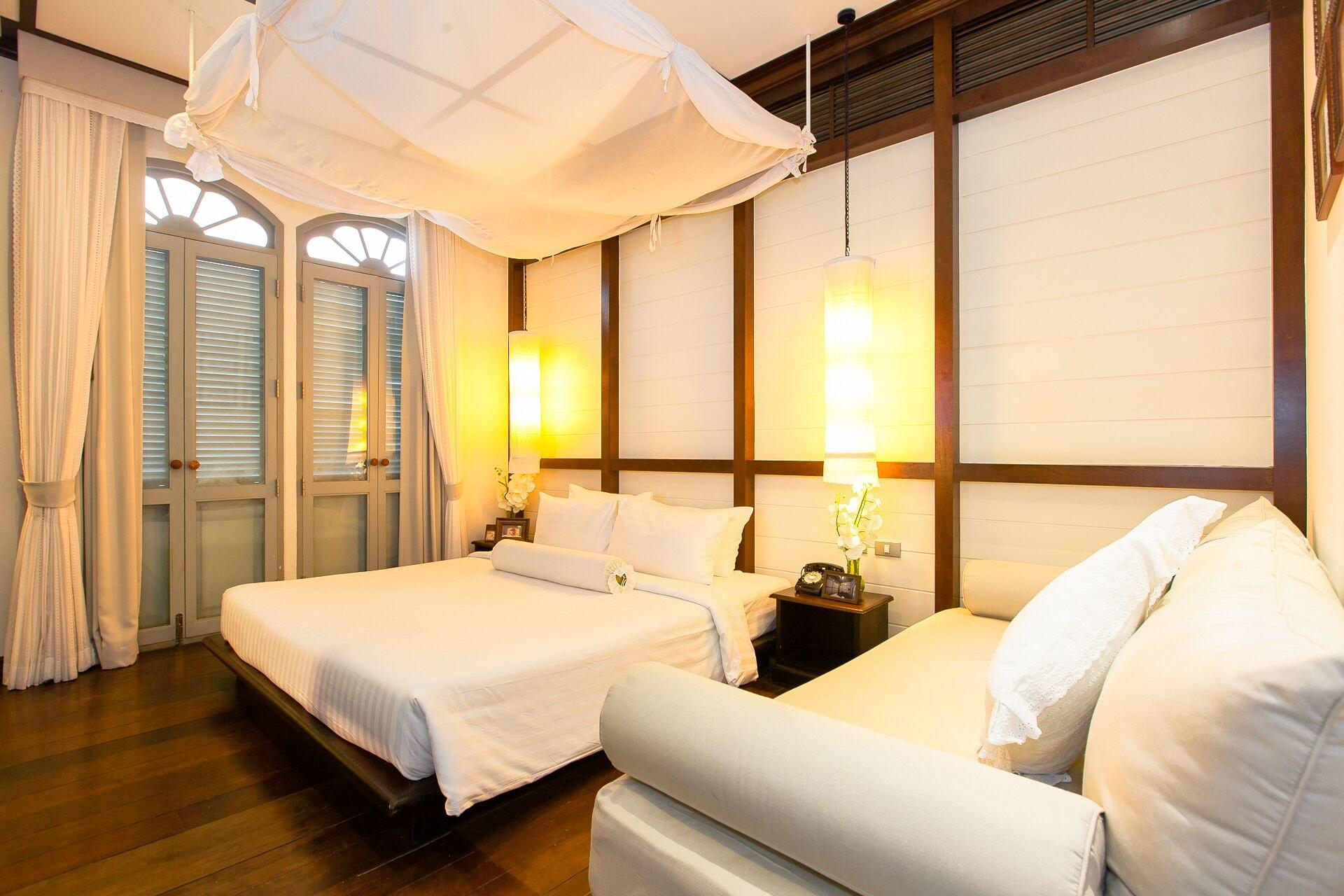 The Memory At On On Hotel Phuket Exterior photo