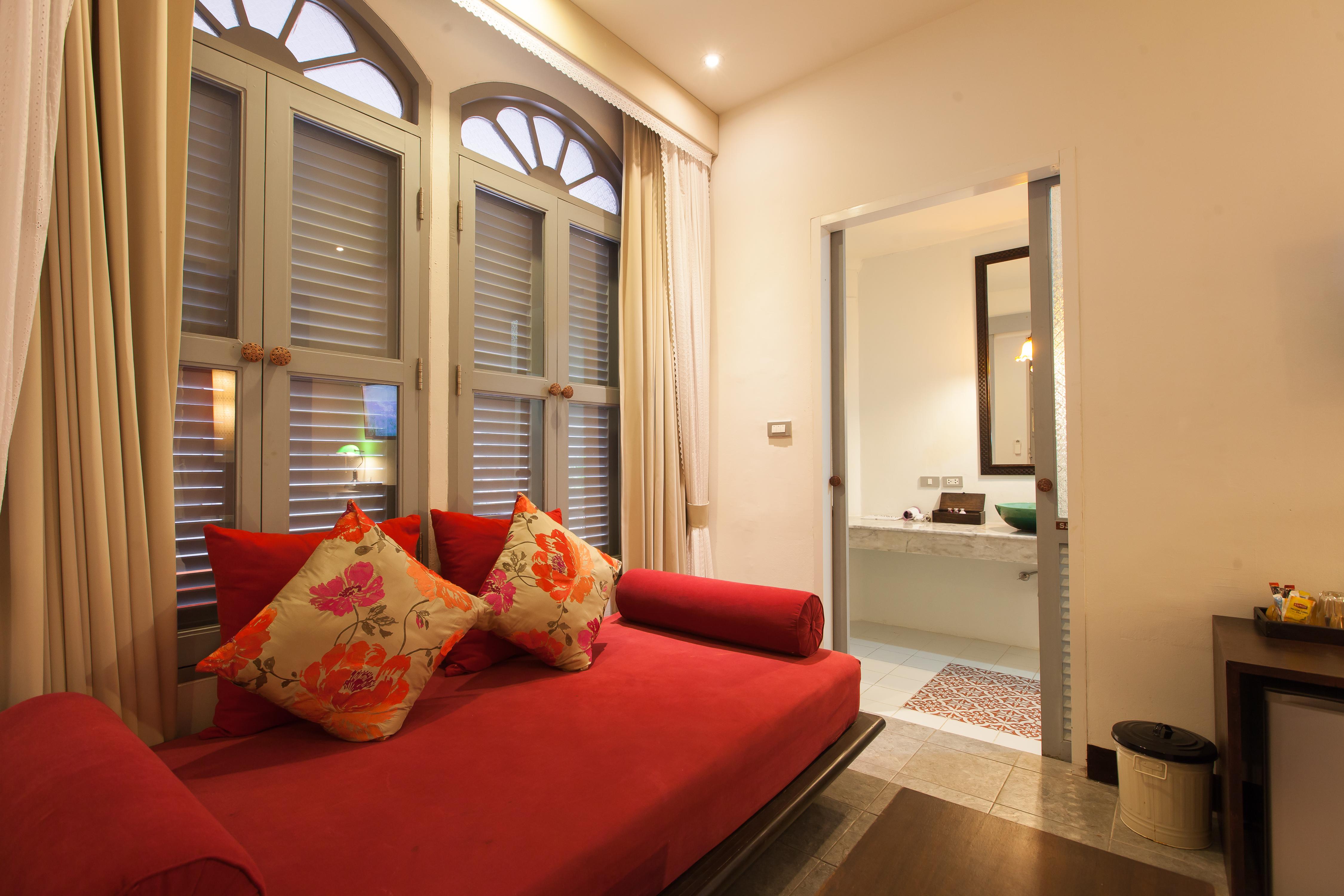 The Memory At On On Hotel Phuket Exterior photo